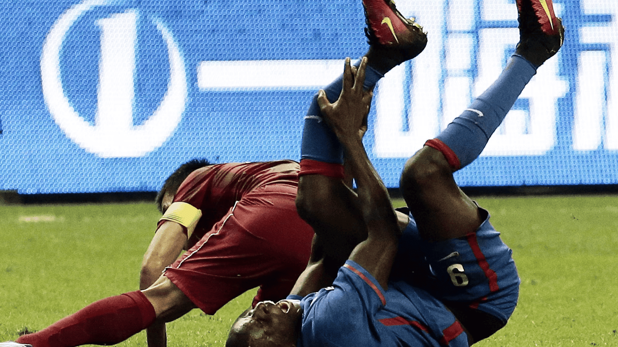 demba ba s gruesome break