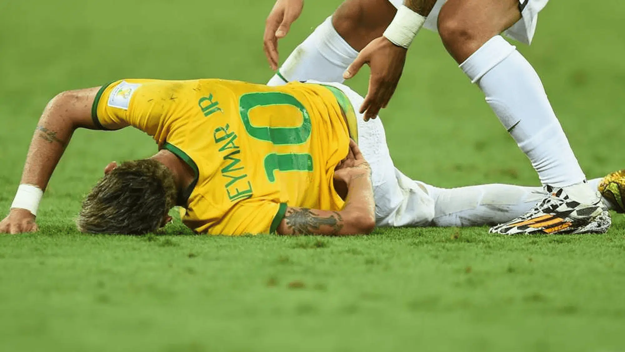 neymar s vertebrae fracture