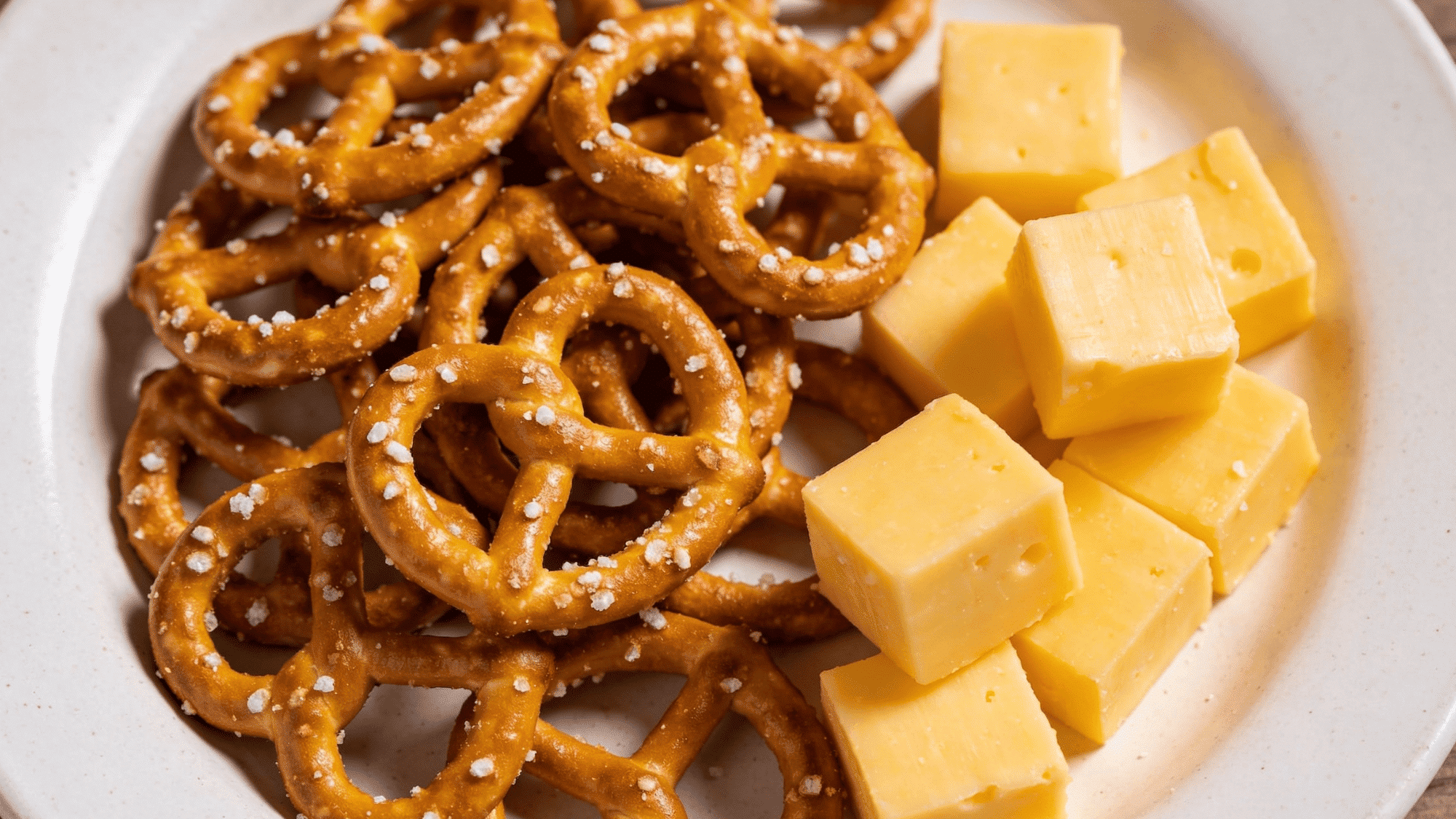 pretzels with cheese cubes