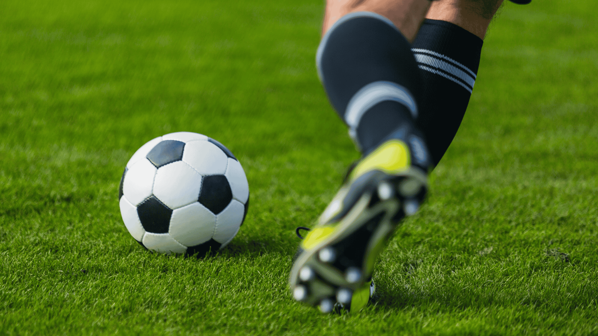 striker position soccer role skills tactics 101