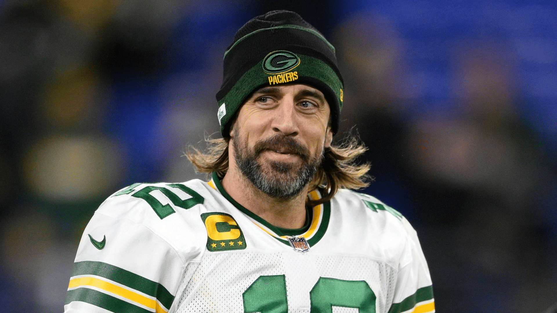 aaron rodgers eteran quarterback signs contract extension with Green Bay Packers