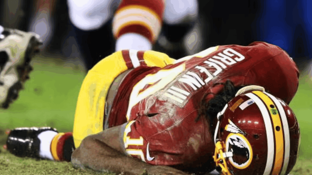 Top 16 Worst Football Injuries Ranked in History - Sport Hiatus