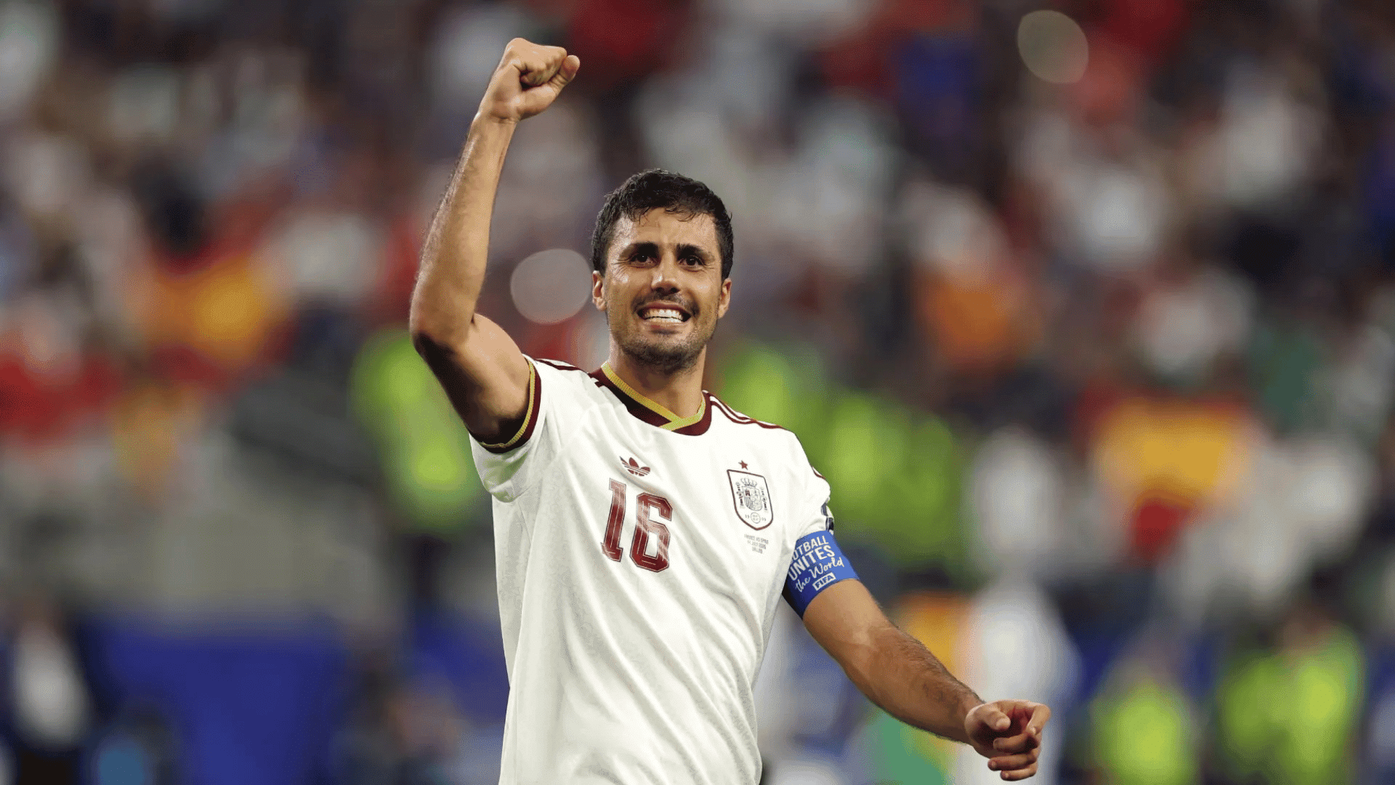 rodri standing on the football field during an international match